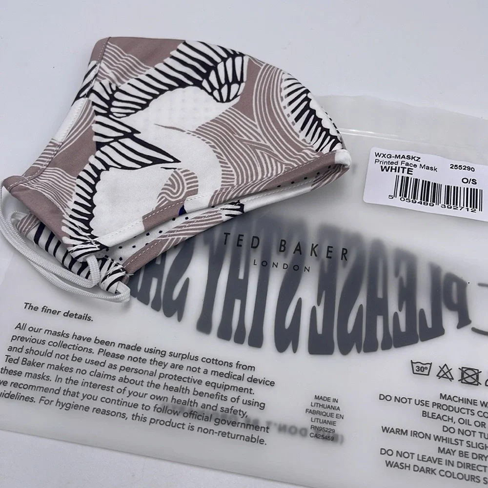 Stylish Beige and White Face Mask TED BAKER LONDON Reversible Reusable FACE NWT